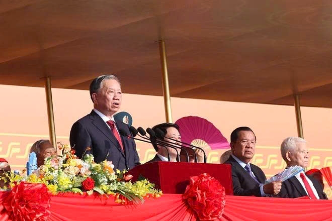 Vietnam vows to defend independence, safeguard sovereignty, advance toward prosperity
